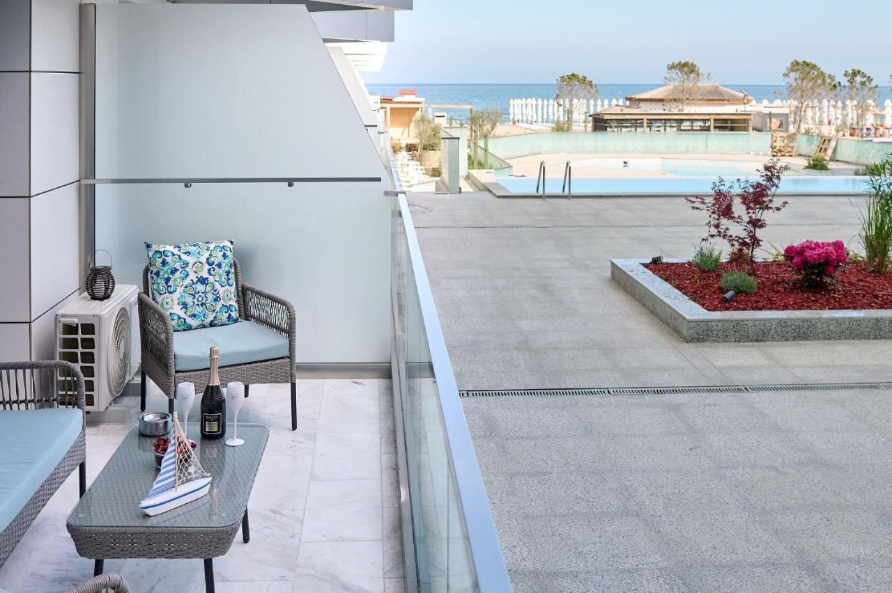 Jad Apartment In Infinity Beach Resort - Parking Mamaia Eksteriør billede